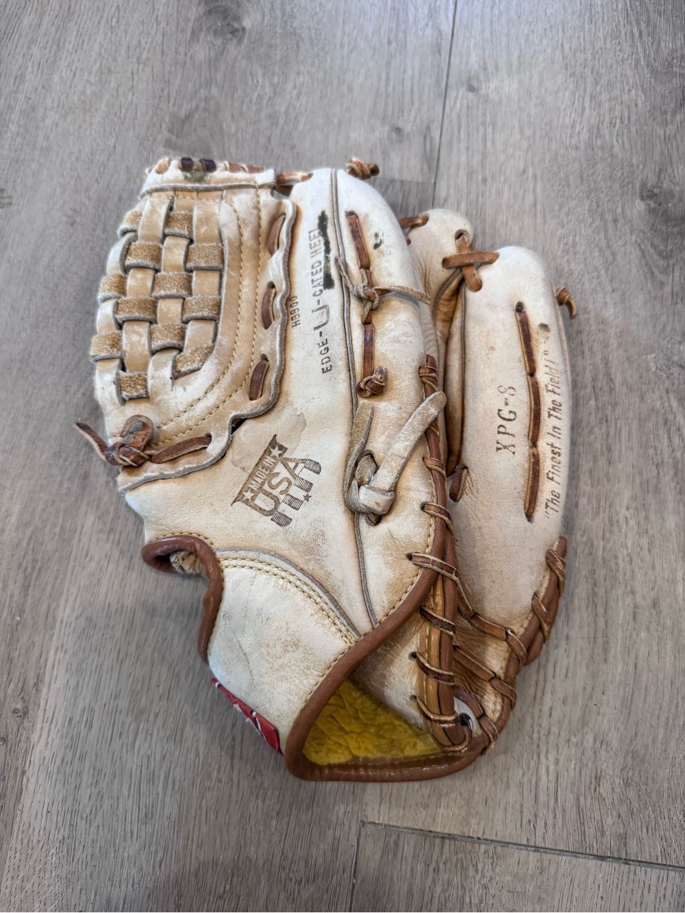 Vintage Rawlings XPG-8 "The Finest in the Field" baseball glove Made in USA Left